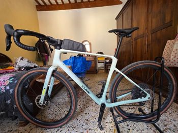 Used CUBE NUROAD C:62, EX 2025 2025 Road & Gravel, Light Gray — image 4 of 7