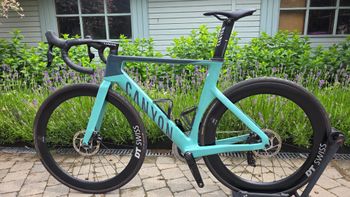 Used Canyon Aeroad CF SLX 7 Disc eTap 2023 2023 Road & Gravel, Green — image 16 of 17