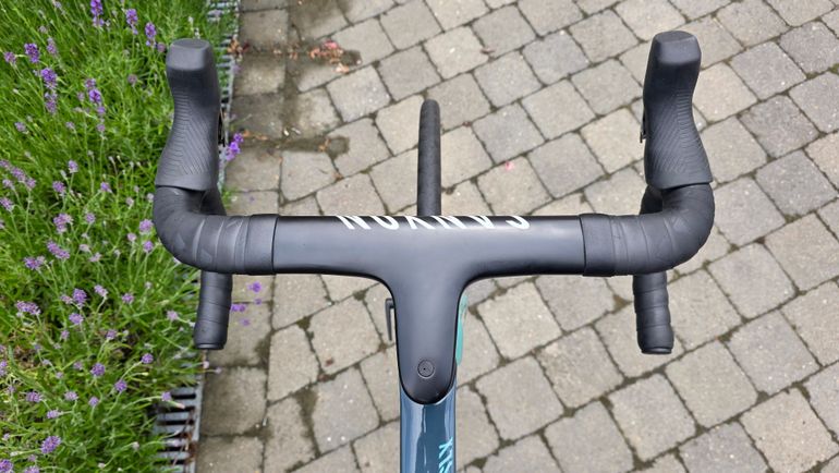 Used Canyon Aeroad CF SLX 7 Disc eTap 2023 2023 Road & Gravel, Green — image 10 of 17