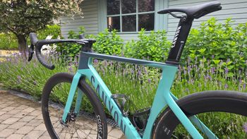 Used Canyon Aeroad CF SLX 7 Disc eTap 2023 2023 Road & Gravel, Green — image 15 of 17