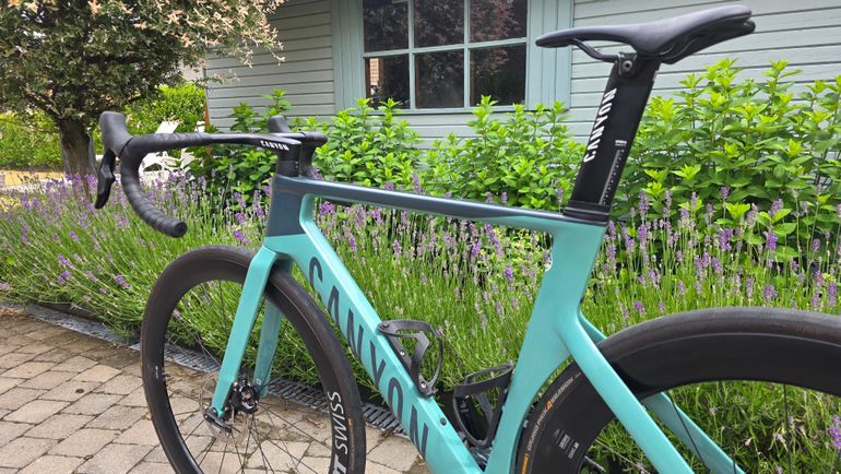 Used Canyon Aeroad CF SLX 7 Disc eTap 2023 2023 Road & Gravel, Green — image 15 of 17