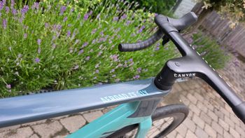 Used Canyon Aeroad CF SLX 7 Disc eTap 2023 2023 Road & Gravel, Green — image 9 of 17