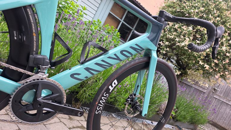 Used Canyon Aeroad CF SLX 7 Disc eTap 2023 2023 Road & Gravel, Green — image 4 of 17