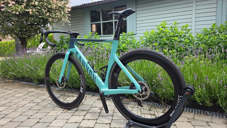 Used Canyon Aeroad CF SLX 7 Disc eTap 2023 2023 Road & Gravel, Green — image 17 of 17