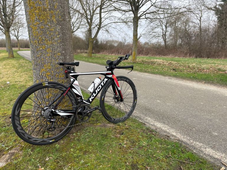 Used Kuota Kalibur Campagnolo Super Record EPS 2019 Road & Gravel, Black — image 3 of 4