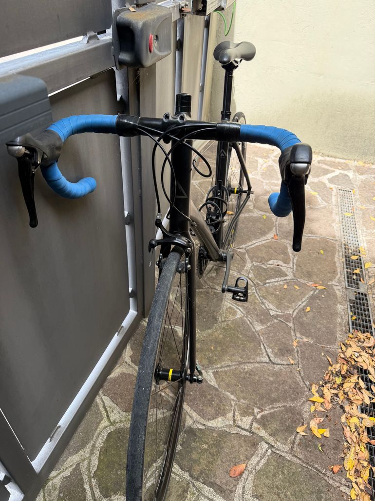 Used Fuji Sportif Shimano 105 2016 Road & Gravel, Black — image 4 of 4