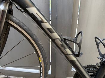 Used Fuji Sportif Shimano 105 2016 Road & Gravel, Black — image 3 of 4