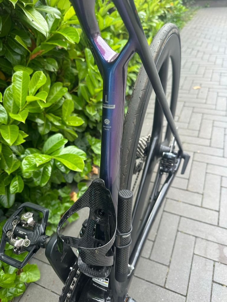Used Trek Madone SLR 6 Disc 2020 2020 Road & Gravel, Black — image 10 of 11