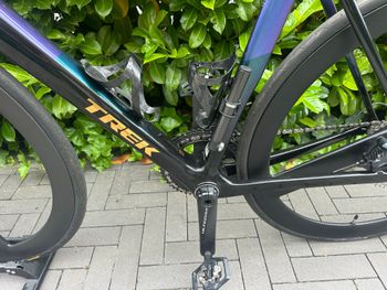 Used Trek Madone SLR 6 Disc 2020 2020 Road & Gravel, Black — image 2 of 11