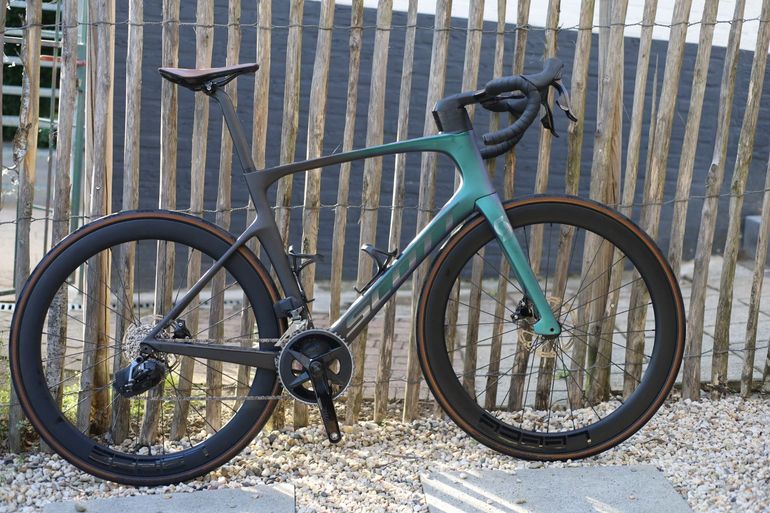 Used Scott Foil 10 RC 2022 Road & Gravel, Green — image 1 of 13