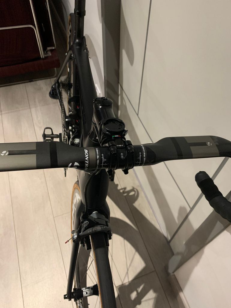 Used Trek Émonda SL 6 2020 2020 Road & Gravel — image 2 of 4
