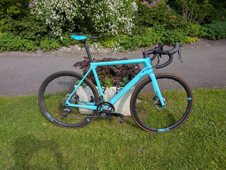 Used Bianchi Specialissima - Ultegra 2022 2022 Road & Gravel, Verde — image 1 of 5