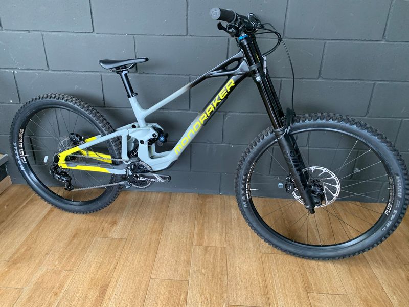 Gebrauchtes Mondraker Summum SRAM GX DH 2026 MTB
