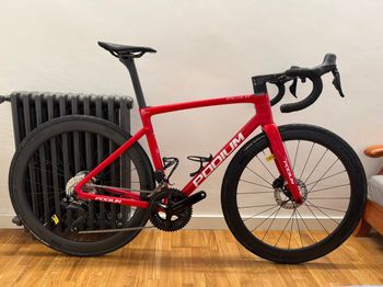 Used PODIUM Podium Stelvio 105 Di2 2025 Road & Gravel, Rojo — image 5 of 5