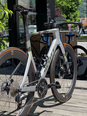Used Scott Foil RC 30 2025 2025 Road & Gravel — image 5 of 6