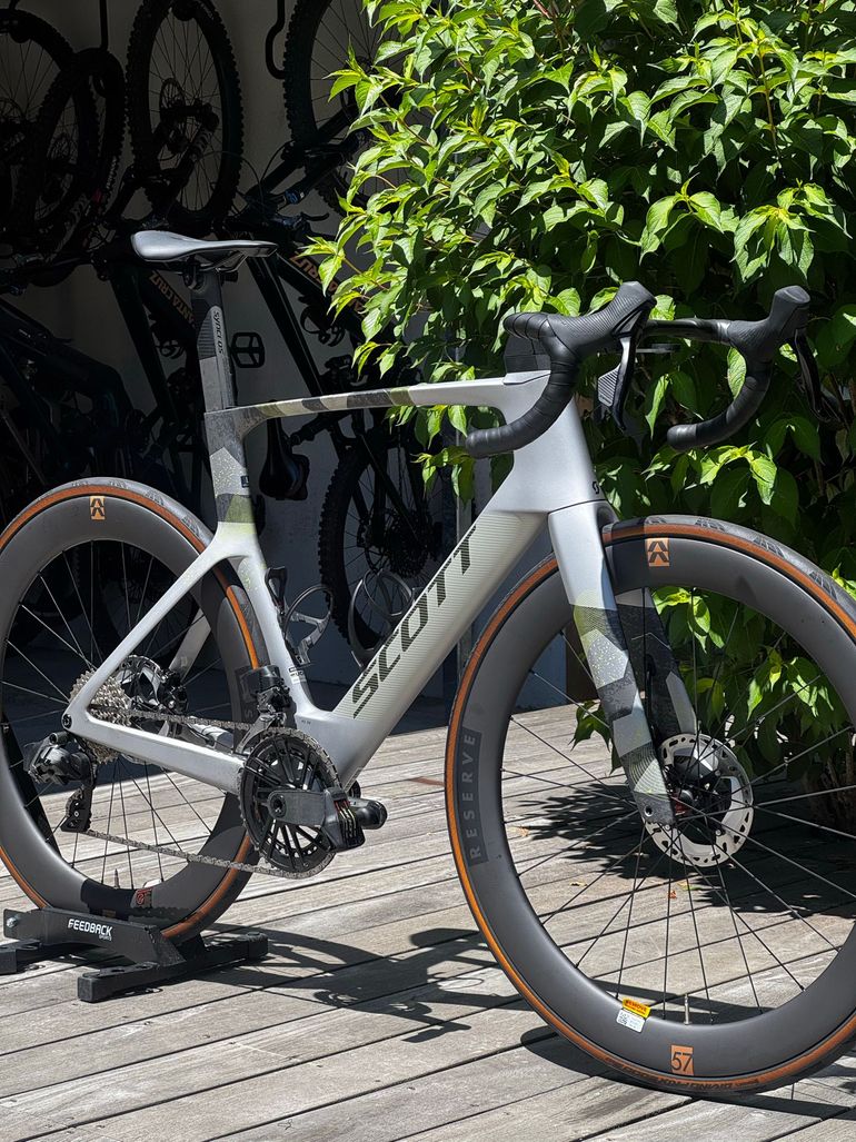 Used Scott Foil RC 30 2025 2025 Road & Gravel — image 1 of 6