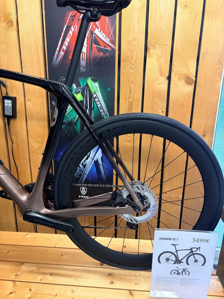Used Trek Domane SL 7 Gen 4 2026 2026 Road & Gravel, Black — image 2 of 6