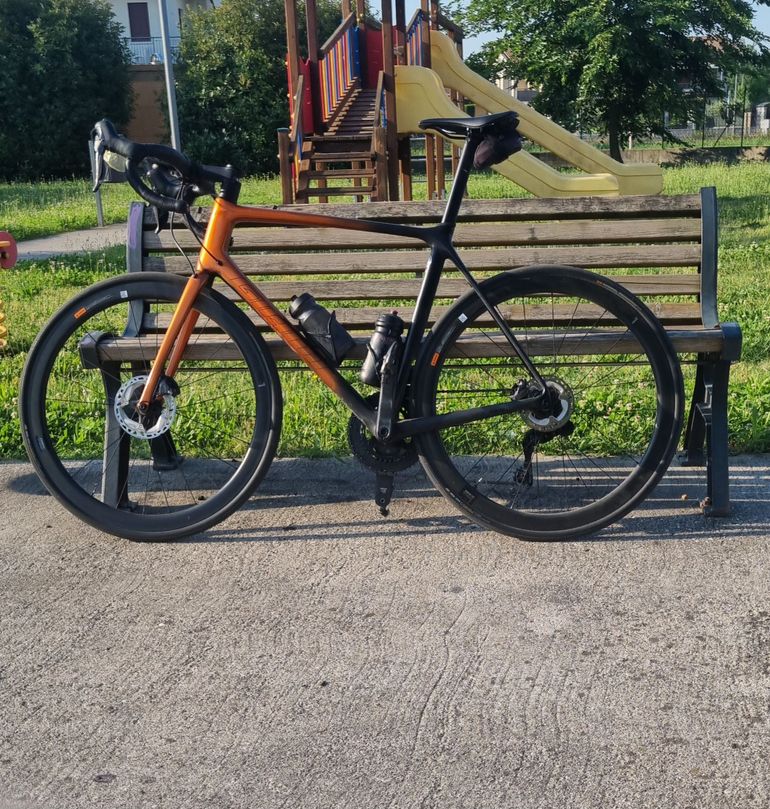 Used Giant TCR Advanced Pro Disc 0 Ultegra Di2 2022 2022 Road & Gravel, Orange — image 1 of 3