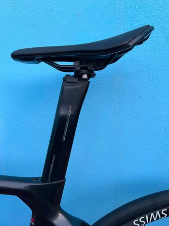 Used Bianchi Oltre XR4 - Ultegra Di2 2022 2022 Road & Gravel, Black — image 8 of 23