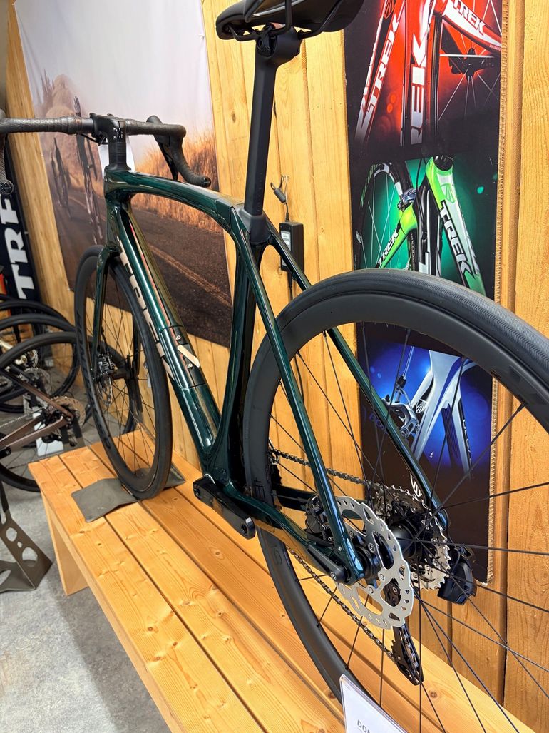 Used Trek Domane SL 6 Gen 4 2026 2026 Road & Gravel — image 5 of 6