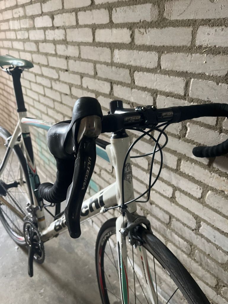 Used Bianchi Nirone Shimano Ultegra 2014 Road & Gravel — image 6 of 10