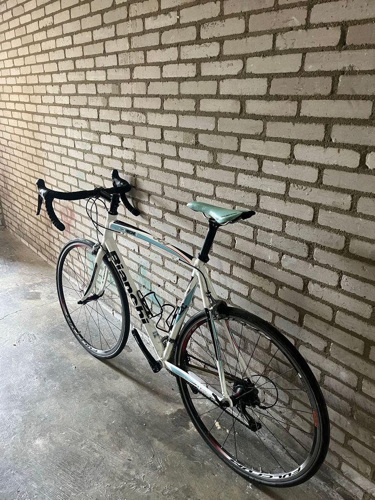 Used Bianchi Nirone Shimano Ultegra 2014 Road & Gravel — image 8 of 10