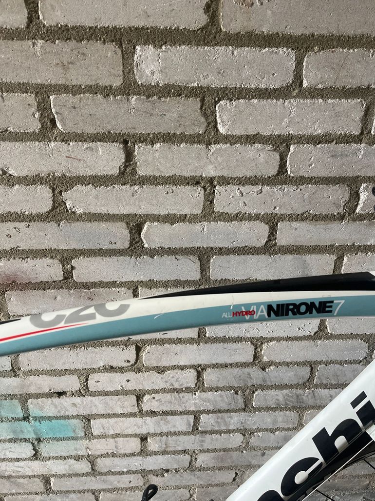 Used Bianchi Nirone Shimano Ultegra 2014 Road & Gravel — image 10 of 10
