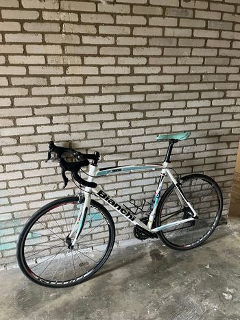 Used Bianchi Nirone Shimano Ultegra 2014 Road & Gravel — image 2 of 10