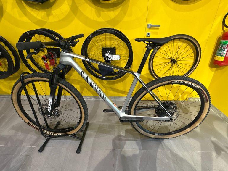 Used Canyon Exceed CF 8 2022 2022 Mountainbike, Light Gray, 29 — image 7 of 7