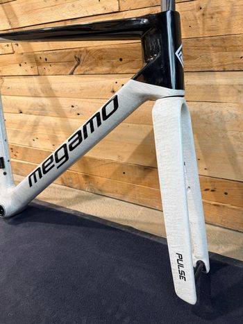 Used Megamo PULSE 00 2026 Frameset 2026 Road & Gravel — image 2 of 5