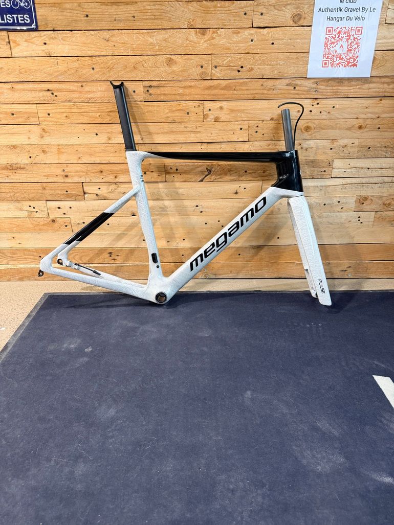 Used Megamo PULSE 00 2026 Frameset 2026 Road & Gravel — image 1 of 5
