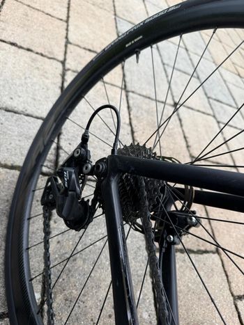 Used Giant Propel Shimano 105 2022 Road & Gravel, Negro — image 2 of 7