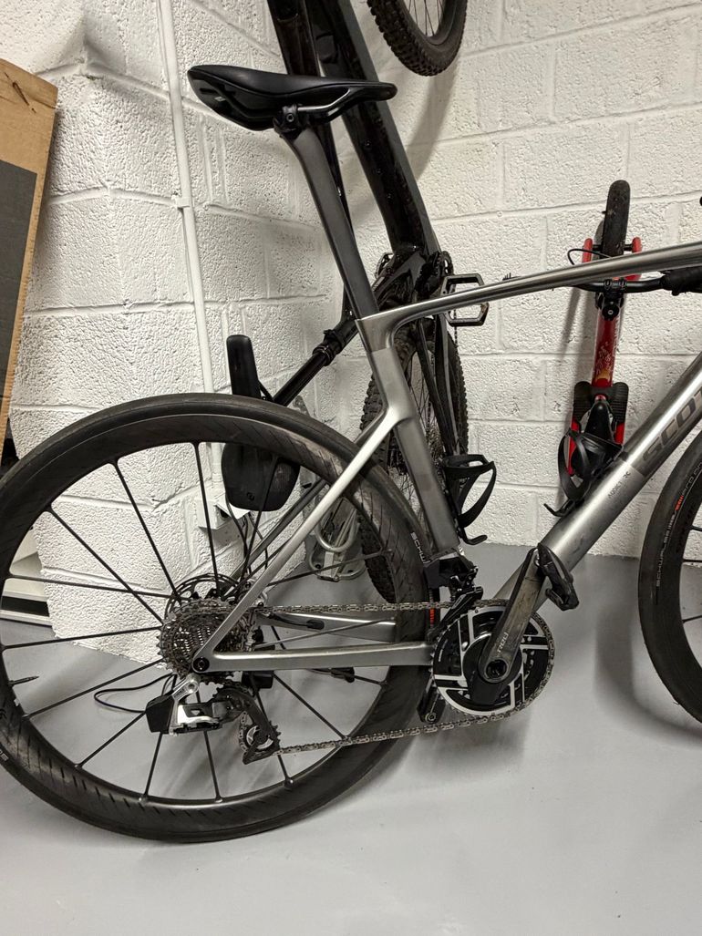Used Scott Addict RC Ultimate 2026 2026 Road & Gravel, Gris claro — image 2 of 3