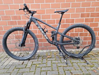 Used Trek Top Fuel 7 2023 2023 Mountainbike — image 2 of 8
