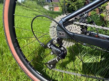 Used Giant Revolt 2 2022 2022 Road & Gravel, Light Gray — image 6 of 6