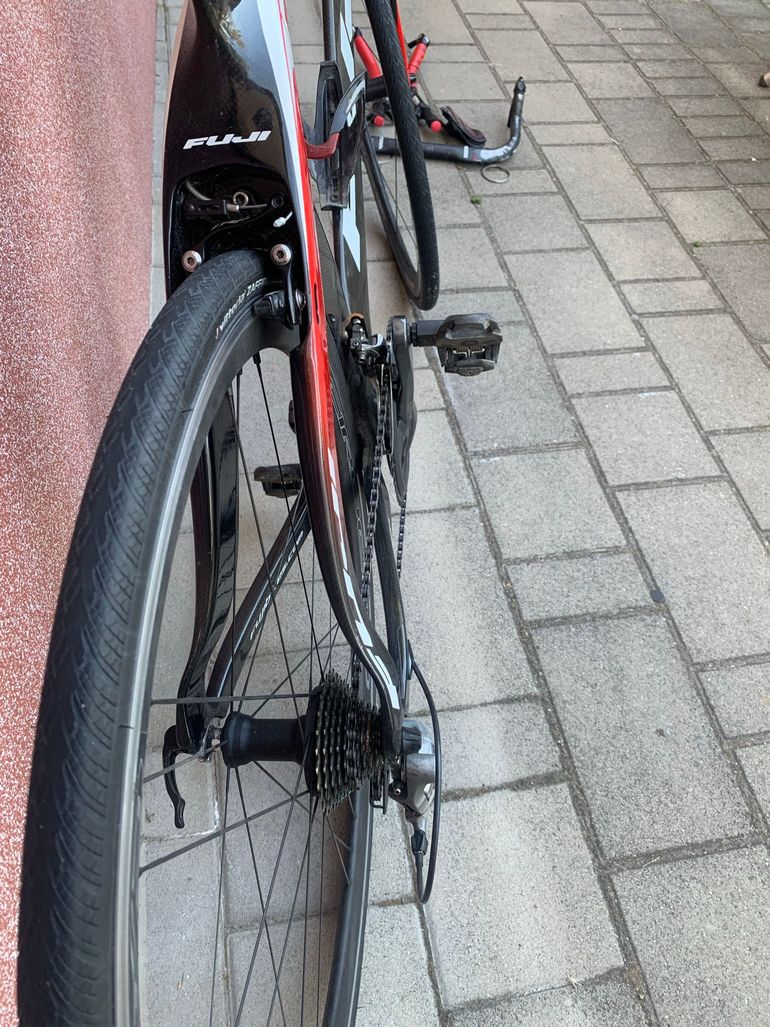 Used Fuji D6 COMP 2010 2010 Road & Gravel, Rosso — image 3 of 8