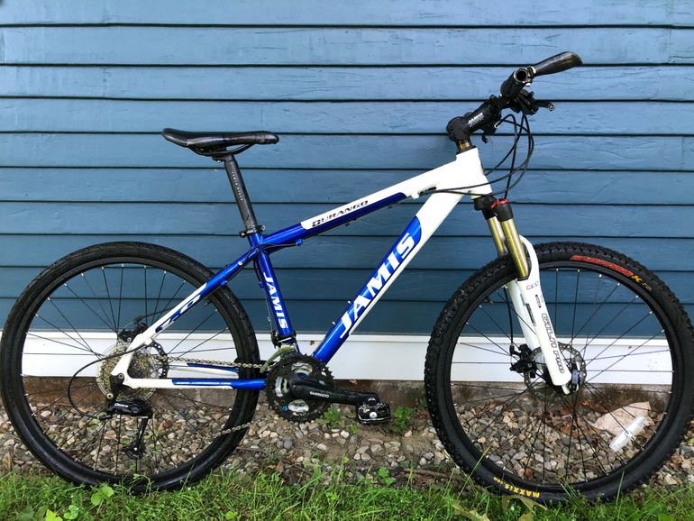 Used Jamis Jamis Dakota 2009 2009 Mountainbike, White — image 1 of 4