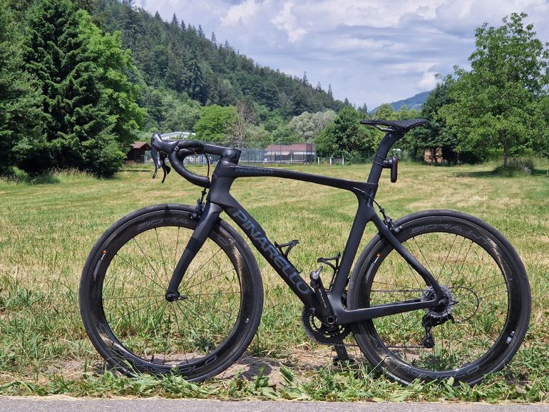 Used Pinarello Prince Campagnolo Chorus 2022 Road & Gravel, Schwarz — image 2 of 3