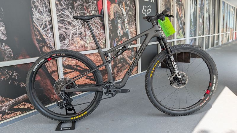 Used Santa Cruz BLUR X0 AXS TR RSV / Carbon CC 2025 2025 MTB