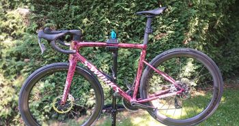 Used Specialized S-Works Tarmac SL8 – SRAM RED AXS 2025 2025 Road & Gravel, Red — image 2 of 6