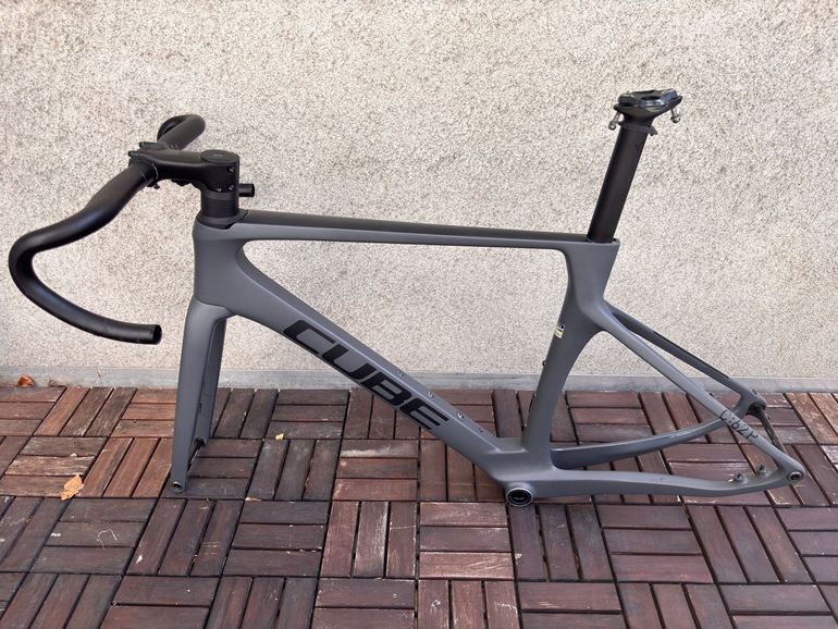 Used CUBE AGREE C:62, PRO 2022 Frameset 2022 Road & Gravel — image 2 of 5