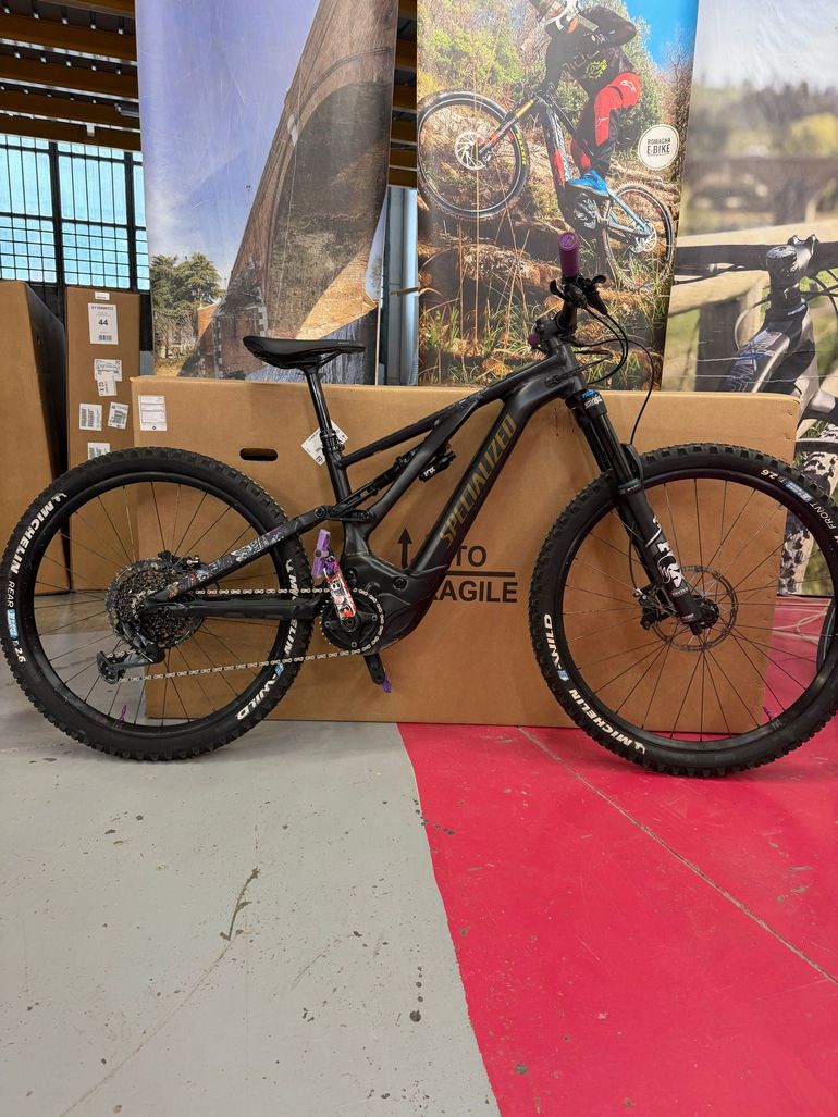 Used Specialized Turbo Levo 3 Comp Alloy 2024 2024 Mountainbike, Schwarz, 29, 27.5 — image 1 of 4