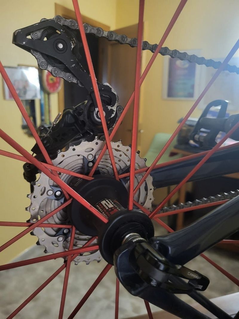 Used Scott Foil 20 2018 2018 Road & Gravel, Black — image 5 of 6