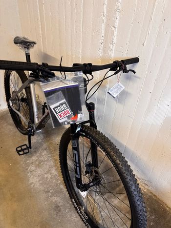 Used Corratec Revo BOW SL PRO 2024 2024 Mountainbike, Light Gray, 29 — image 4 of 5