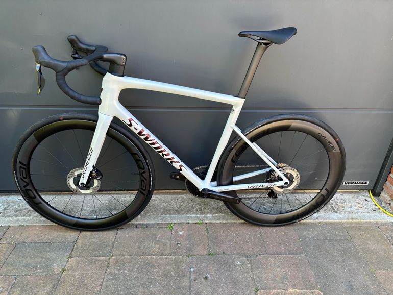Used Specialized Tarmac Shimano Ultegra Di2 2026 Road & Gravel, Weiß — image 10 of 17