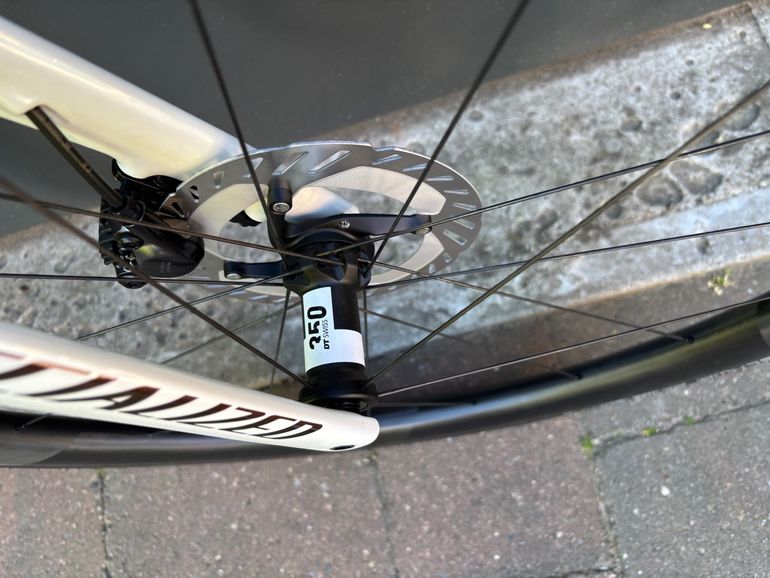 Used Specialized Tarmac Shimano Ultegra Di2 2026 Road & Gravel, Weiß — image 4 of 17