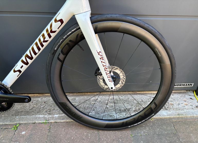 Used Specialized Tarmac Shimano Ultegra Di2 2026 Road & Gravel, Weiß — image 2 of 17