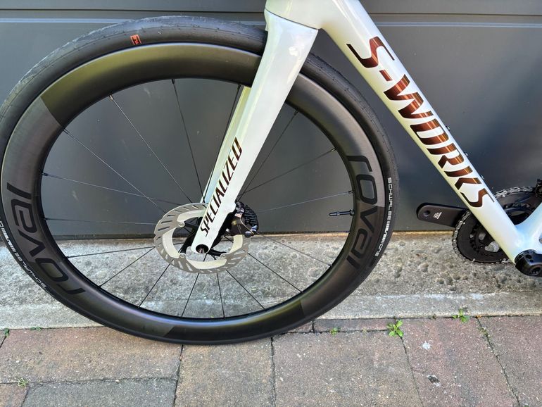 Used Specialized Tarmac Shimano Ultegra Di2 2026 Road & Gravel, Weiß — image 16 of 17