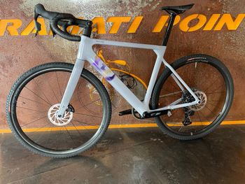 Used 3T Exploro SRAM Rival eTap AXS 2026 Road & Gravel, Grigio chiaro — image 2 of 5