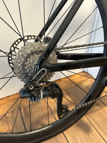 Used Merida SCULTURA 6000 Di2 2024 2024 Road & Gravel, Black — image 3 of 8